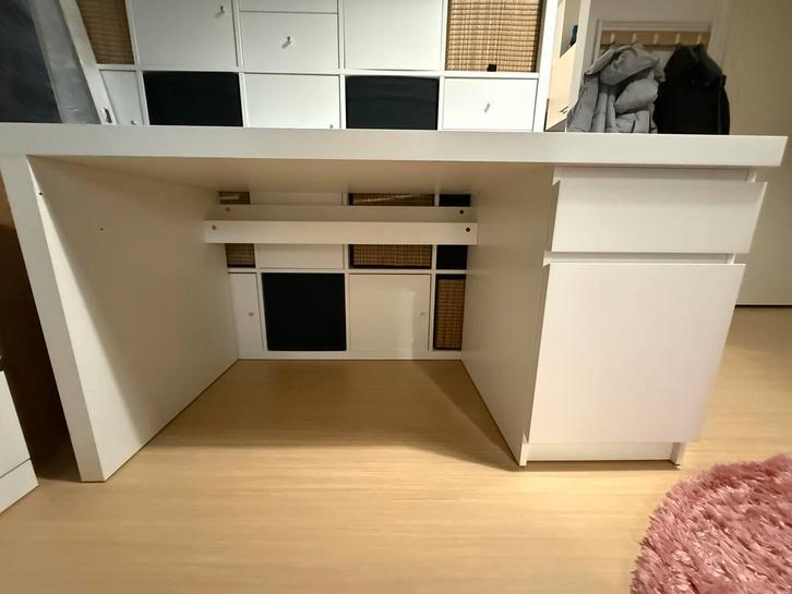 MALM IKEA DESK BUREAU, Huis en Inrichting, Bureaus, Zo goed als nieuw, Bureau, Ophalen