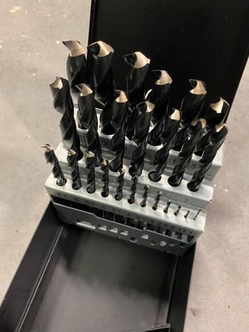 100 Sets Terrax 25-delige HSS-R Staalboren beschikbaar voor biedingen