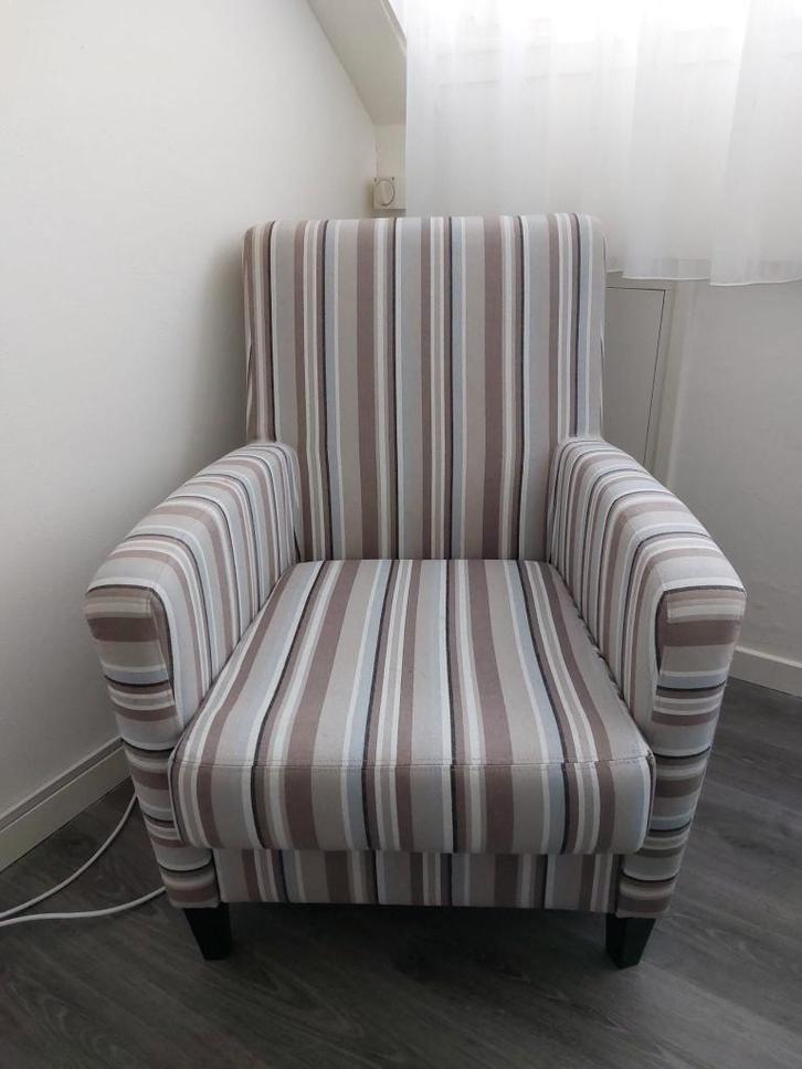 Fauteuil, Huis en Inrichting, Fauteuils, Zo goed als nieuw, Stof, 50 tot 75 cm, Minder dan 75 cm, Ophalen