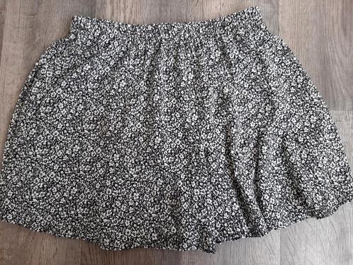 Zwart/wit rokje maat L, Kleding | Dames, Rokken, Gedragen, Maat 42/44 (L), Zwart, Boven de knie, Ophalen of Verzenden