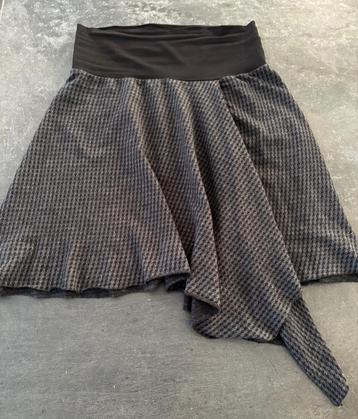 Sartoria Ismara asymmetrische rok maat M / L beschikbaar voor biedingen