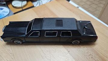 limousine modelauto beschikbaar voor biedingen