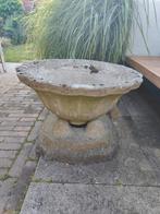 Betonnen bloempot | brocante | 35cm hoog | 53cm diameter, Tuin en Terras, Tuinvazen, Ophalen, Gebruikt
