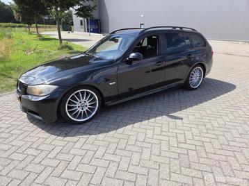 BMW 3-serie Touring 320d beschikbaar voor biedingen