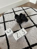 Heel goed zwart Nike MD Runner 2 sneakers schoenen 23,5 maat, Jongetje of Meisje, Ophalen of Verzenden, Nike, Gebruikt