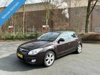 Hyundai i30 1.6i Dynamic Luxe NETTE AUTO RIJD EN SCHAKELT GO, Auto's, Hyundai, Te koop, 122 pk, Benzine, 550 kg