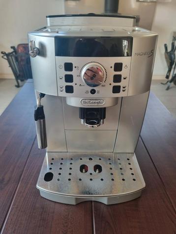 Aangeboden Delonghi Magnifica S (Grijs) beschikbaar voor biedingen
