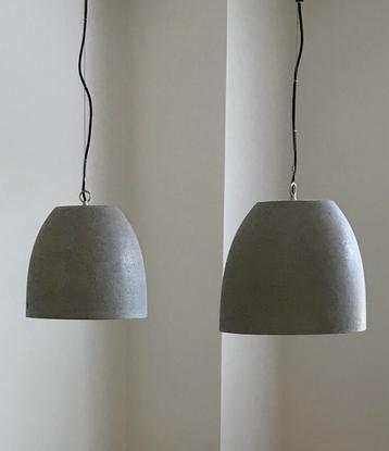 Betonnen hanglamp