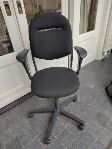 Ahrend bureaustoel beschikbaar voor biedingen
