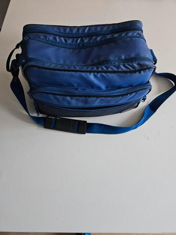 Sony Handycam Video Hi8 CCD-V801E + Tas beschikbaar voor biedingen
