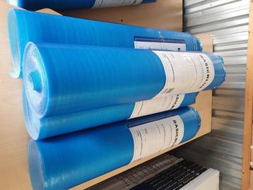 80 m2 ondervloer Basic Blue. 4 Nieuwe rollen. beschikbaar voor biedingen