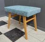 50 jaren VOETEN bank & OPSTAPJE met blauw groen nieuwe stof, Huis en Inrichting, Banken | Voetenbanken en Poefen, Stof, Gebruikt