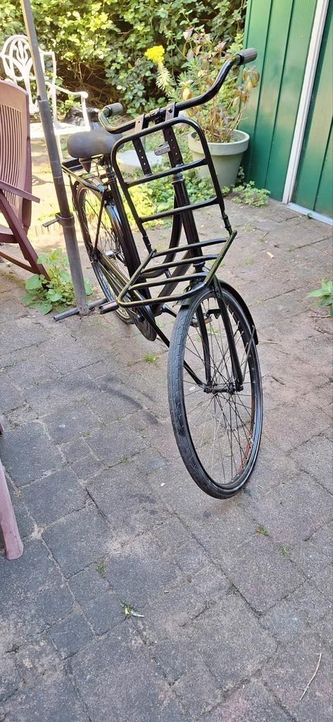 Omafiets een mooie met rekje., Fietsen en Brommers, Fietsen | Dames | Omafietsen, Zo goed als nieuw, 56 cm of meer, Ophalen