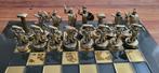 Manopoulos Mythologisch schaakspel, Ophalen, Zo goed als nieuw, Historisch, Figuurtje(s)
