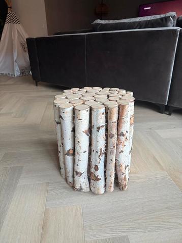 Unieke houten bijzettafel – 40 x 40 cm  beschikbaar voor biedingen