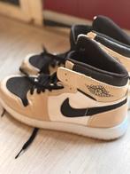 Nike Jordan schoenen maat 40, Kleding | Dames, Schoenen, Ophalen of Verzenden, Zo goed als nieuw, Sneakers of Gympen