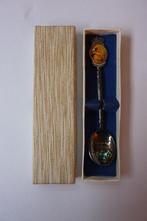 lepeltje Wilhelmina TERDEGE, Verzamelen, Ophalen of Verzenden, Gebruikt, Nederland, Speld(je) of Lepel(tje)