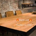 Eetkamer tafels urban sofa op=op €265,-, Ophalen