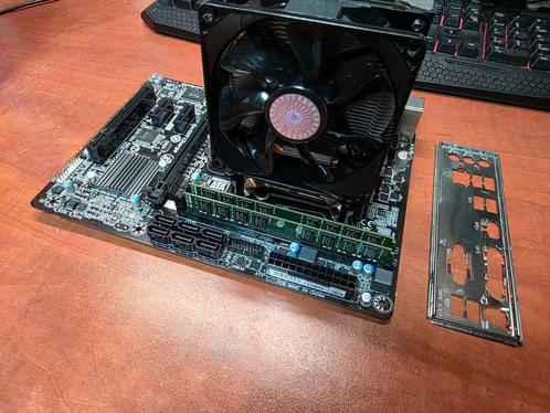 Gigabyte GA-Z87M-HD3 Met i7 4770K Quad Core en 16Gb, Computers en Software, Moederborden, Gebruikt, Intel, DDR3, Ophalen of Verzenden