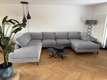 U Hoekbank beschikbaar voor biedingen