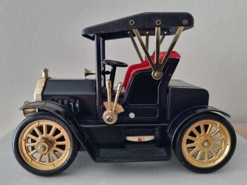 Vintage Ford Model T Roadster Transistor AM-Radio. beschikbaar voor biedingen