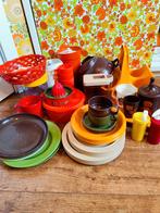 Heel groot camping servies jaren 70 vintage retro, Antiek en Kunst, Antiek | Servies compleet, Ophalen of Verzenden