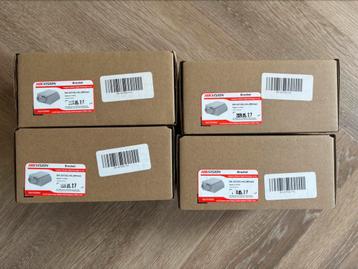 4x Hikvision Bracket White beschikbaar voor biedingen