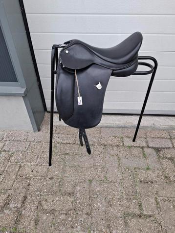 (Sale)!! Bates dressage pony 16 beschikbaar voor biedingen