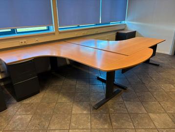 Diverse bureau’s - afbeelding 5