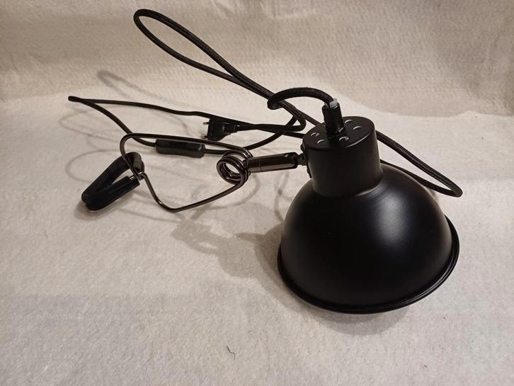 Stoere zwarte klemlamp met stoffen snoer, Huis en Inrichting, Lampen | Wandlampen, Zo goed als nieuw, Metaal, Ophalen of Verzenden