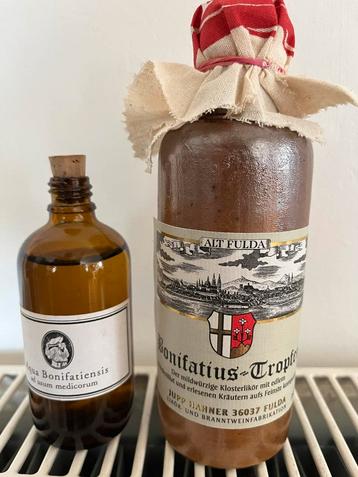 Antieke Bonifatius Tropfen & Aqua Bonifatiensis beschikbaar voor biedingen