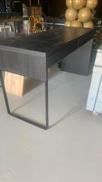 Leuk ikea Bureau met 2 lades, 100 tot 150 cm, Ophalen of Verzenden, Zo goed als nieuw, 25 tot 50 cm