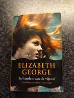 Elizabeth George - In handen van de vijand, Boeken, Ophalen of Verzenden, Zo goed als nieuw, Nederland, Elizabeth George