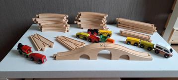 Speelgoed, trein, rails, blokjes, teletubbies etc. beschikbaar voor biedingen