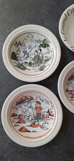 Suske en Wiske kommetjes groen en rood aardewerk, Huis en Inrichting, Keuken | Servies, Ophalen of Verzenden, Zo goed als nieuw