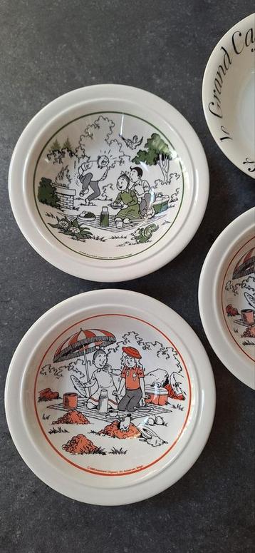 Suske en Wiske kommetjes groen en rood aardewerk beschikbaar voor biedingen