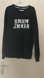 Zwarte Sweater met Witte Opdruk – Maat M/L (unisex), Maat 52/54 (L), Denim Junky, Verzenden, Zwart