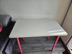 Witte ikea bureau - make up tafel met roze poten, Huis en Inrichting, Bureaus, Ophalen, Gebruikt