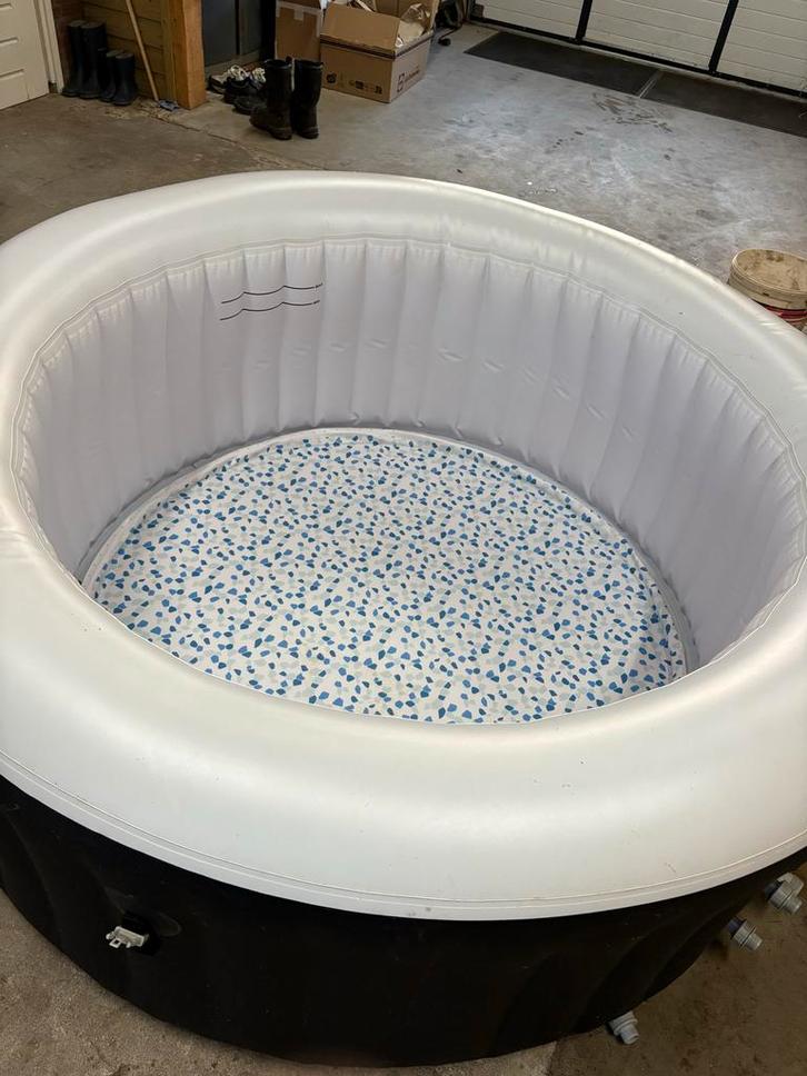 Lay Z Spa - Heerlijk Ontspannen!, Tuin en Terras, Bubbelbaden en Hottubs, Gebruikt, Opblaasbaar, Afdekzeil, Grondzeil, Filter
