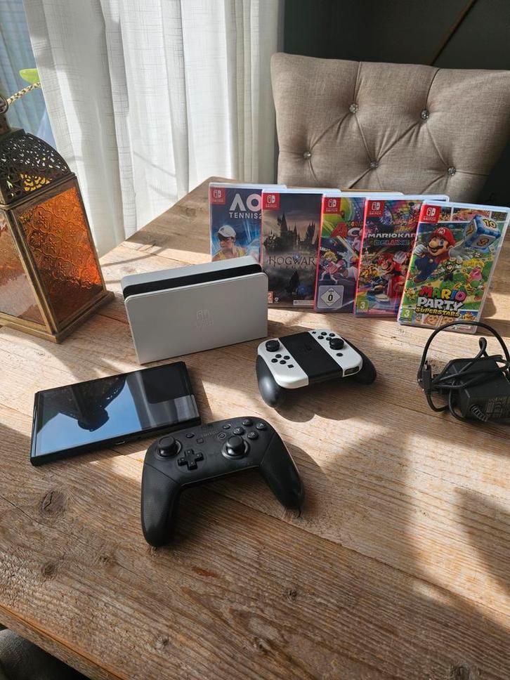 Nitendo switch White oled (zgan), Tickets en Kaartjes, Kortingen en Cadeaubonnen, Eén persoon, Cadeaubon