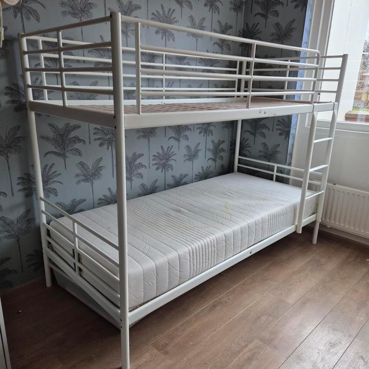 Ikea Stapelbed 90x200 + Matrasbeschermers, Huis en Inrichting, Slaapkamer | Stapelbedden en Hoogslapers, Gebruikt, Stapelbed, 90 cm