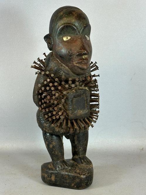 240423 - Afrikaans Bakongo nail statue - Congo., Antiek en Kunst, Kunst | Niet-Westerse kunst, Ophalen of Verzenden