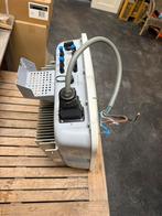 Omvormer, Doe-het-zelf en Verbouw, Zonnepanelen en Toebehoren, Ophalen, Gebruikt, Overige typen, 200 wattpiek of meer