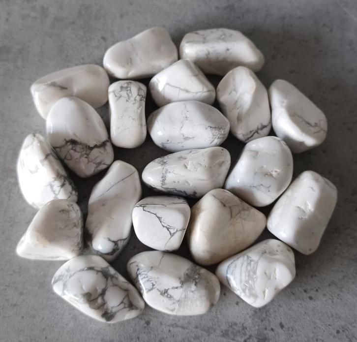 Howliet (L) 150 gram, Verzamelen, Mineralen en Fossielen, Ophalen of Verzenden