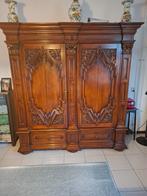 Antieke houten kast met prachtig houtsnijwerk, Ophalen of Verzenden