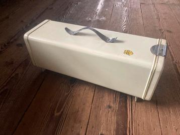 Vintage peperkoekblik brabantia in kleur creme beschikbaar voor biedingen