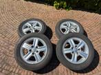 Hyundai Kia i20 i30 15" 114,3 velgen met goede zomerbanden, Ophalen, Gebruikt, Kia