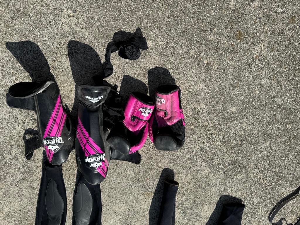 Duikers mes, zwemvliezen, wetsuit - Duikuitrusting, Watersport en Boten, Duiken, Ophalen of Verzenden, Gebruikt