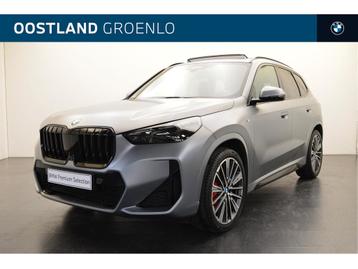 BMW X1 sDrive20i M Sport Automaat / Panoramadak / Trekhaak / beschikbaar voor biedingen