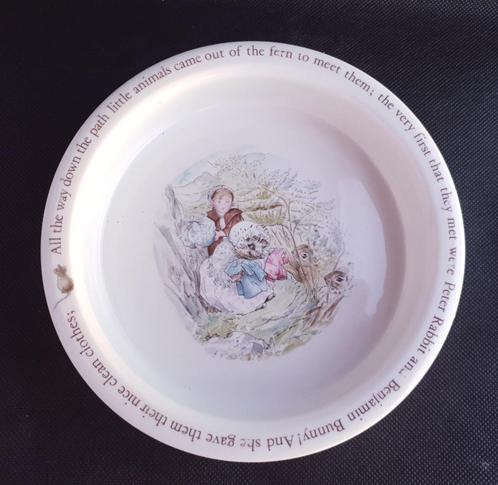 Beatrix Potter Tiggy-winkle Wedgwood Peter Rabbit kinderkom, Verzamelen, Porselein, Kristal en Bestek, Zo goed als nieuw, Bord of Schaal